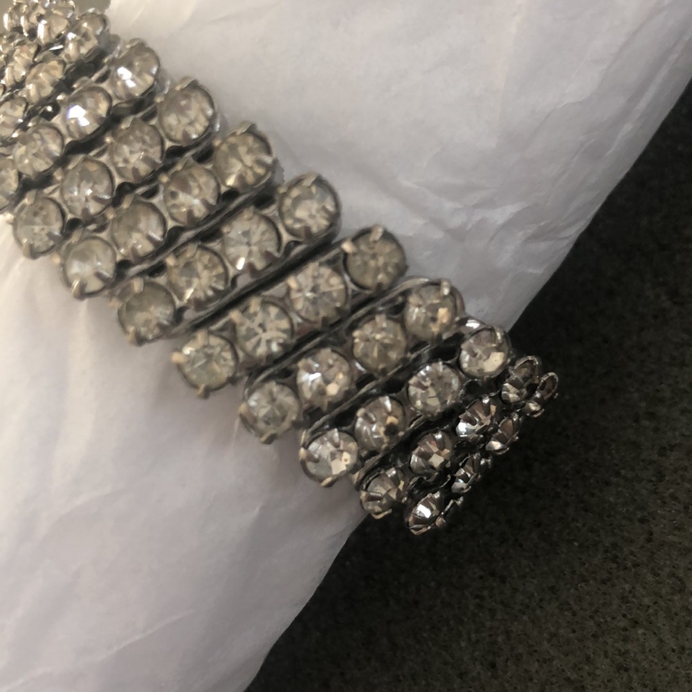 Stretchy Rhinestone Bracelet - Picture 2 of 6